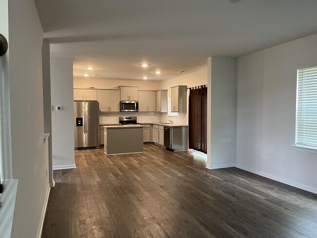 Building Photo - 118 Marathon Ln