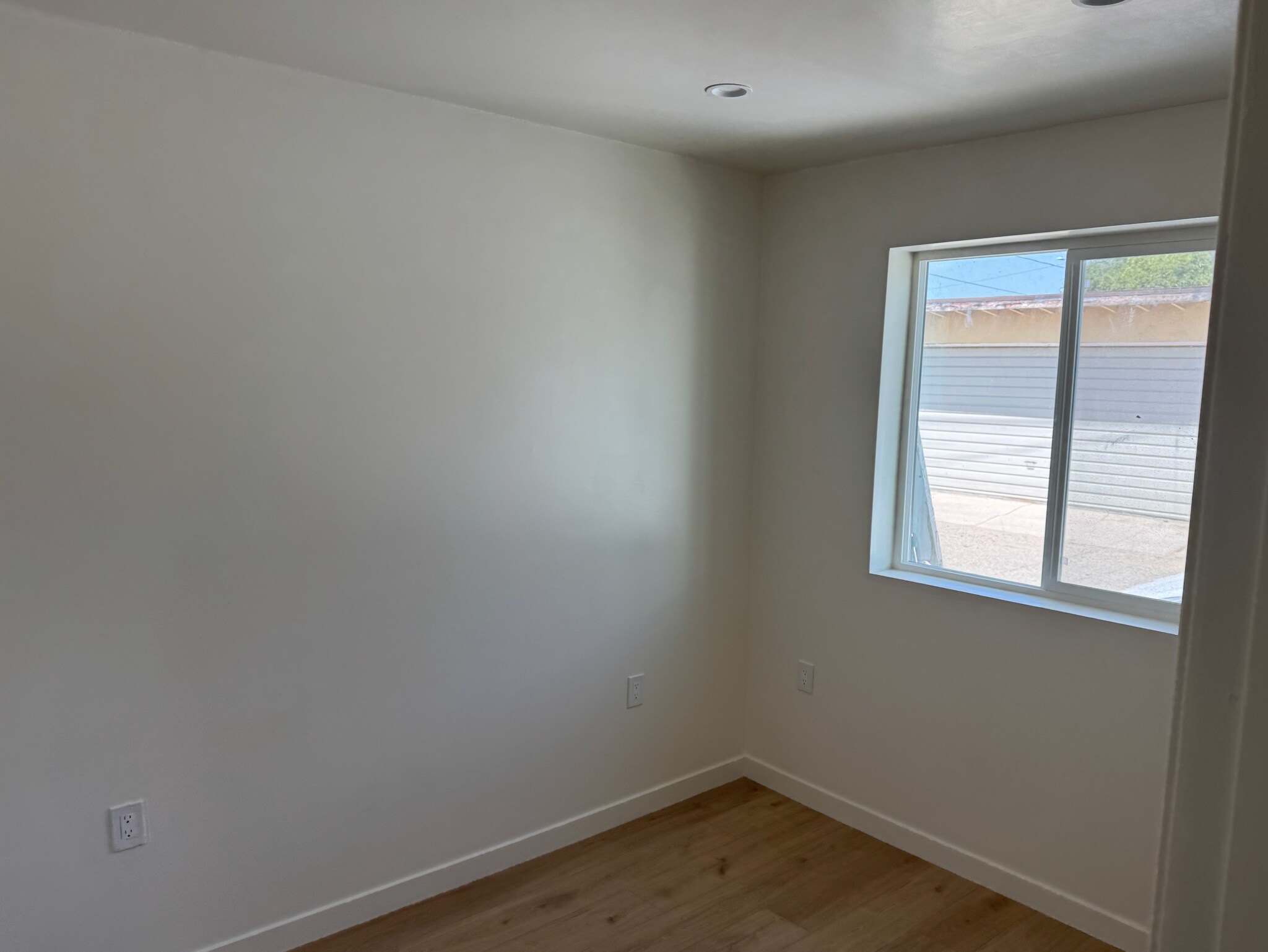 Building Photo - 19339 Vanowen St