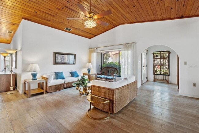 Building Photo - 2637 Sunburst Ct