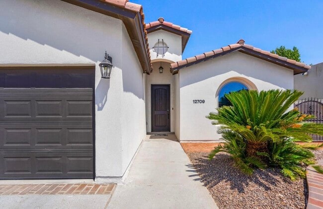 Building Photo - 12709 Cozy Cove Ave