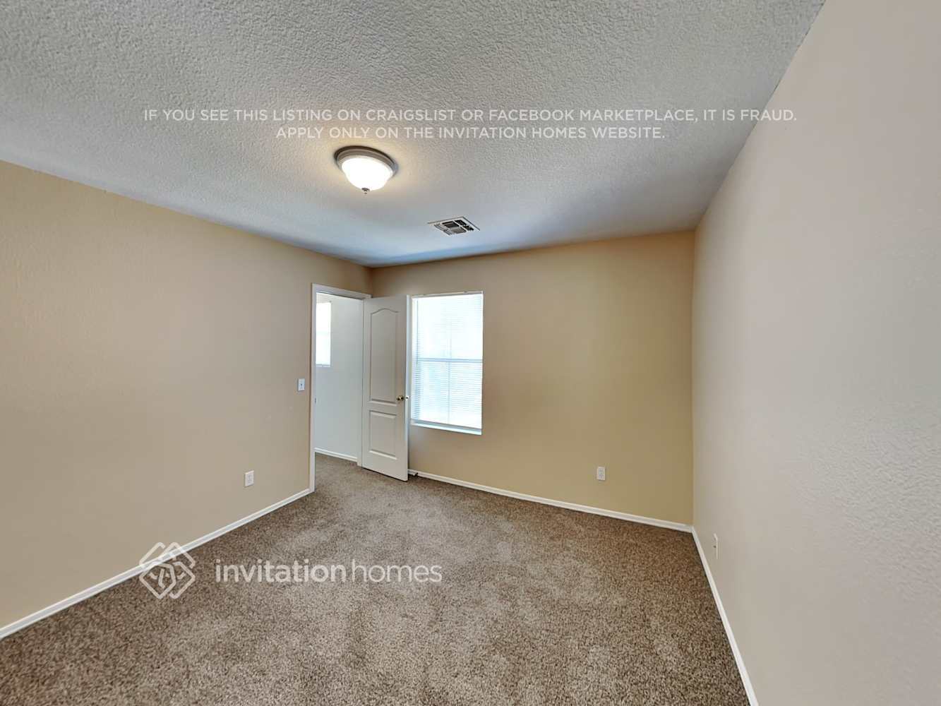 Building Photo - 3075 E Santa Rosa Dr