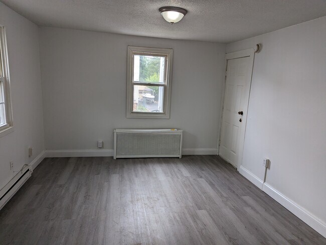 Building Photo - 111 Gridley St