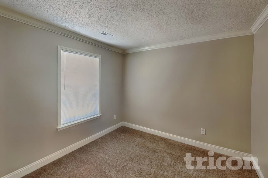 Building Photo - 11608 Stewarts Crossing Dr