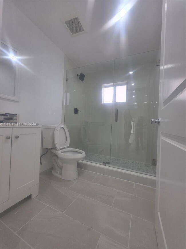 Building Photo - 21210 SW 119th Ave