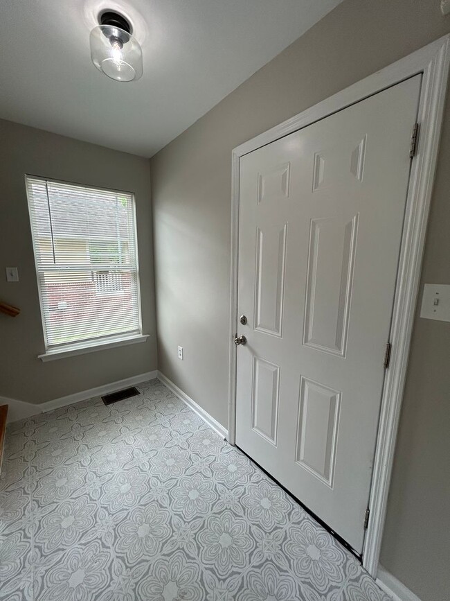 Building Photo - 3 Bed | Bonus Room | 2.5 Bath | Detached C...