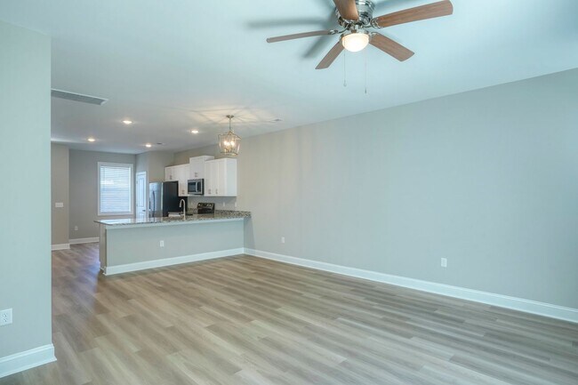 Building Photo - 321 Starfish Ln