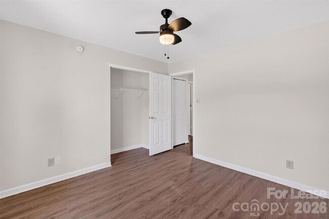 Building Photo - 458 Settlers Ridge Dr