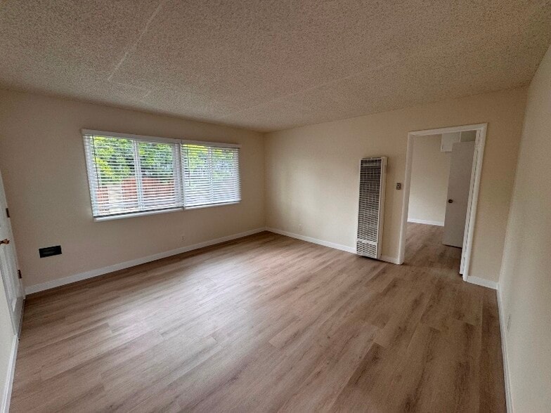 Building Photo - 24707 Cypress St