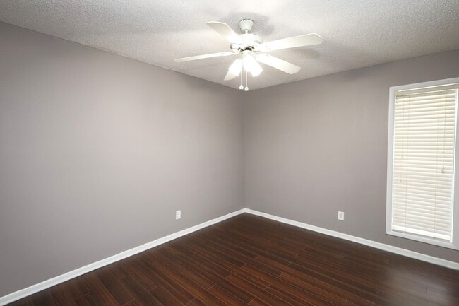 Building Photo - 3905 Danube Cir