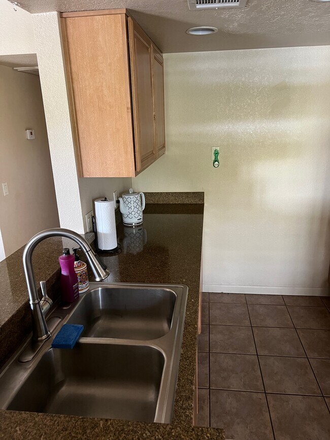 Building Photo - 101 S Players Club Dr