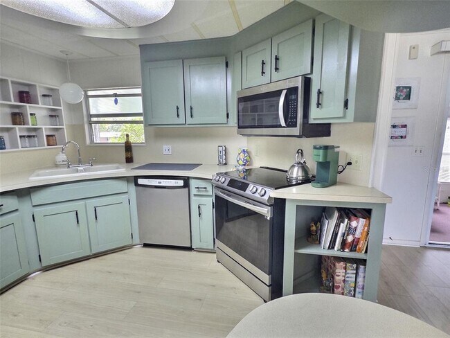 Building Photo - 46 E Palm Forest Dr