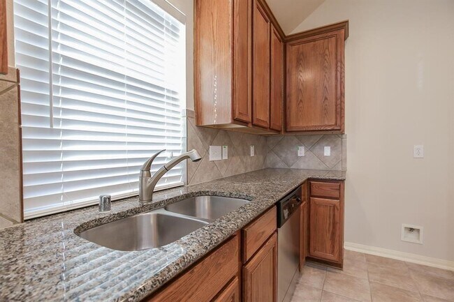 Building Photo - 11414 Ryan Manor Dr