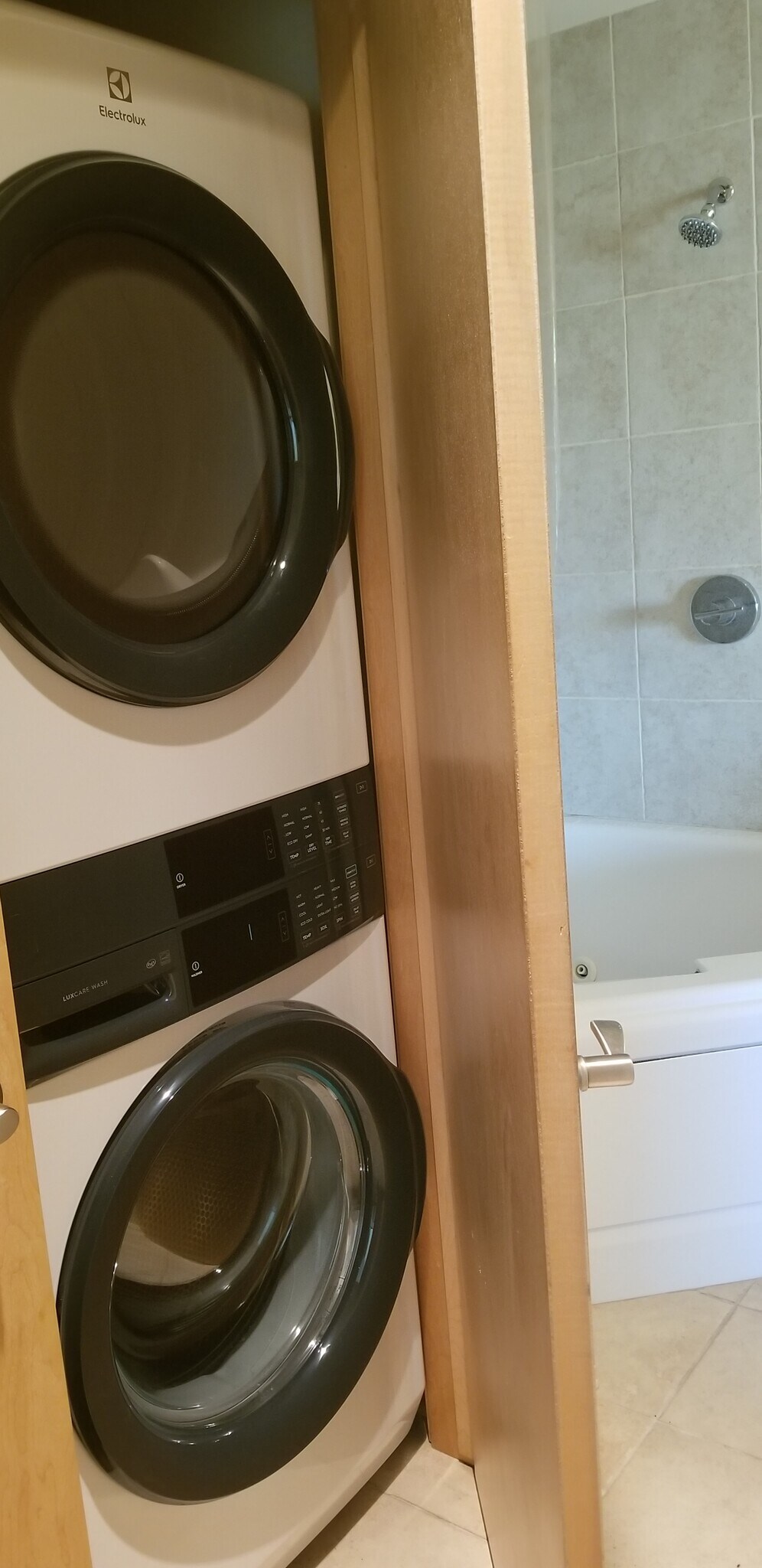 Building Photo - 1550 E Royall Pl