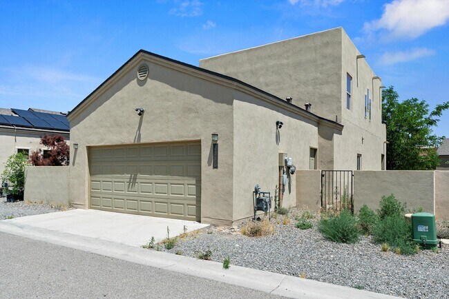 Building Photo - 2316 Penn Ave SE