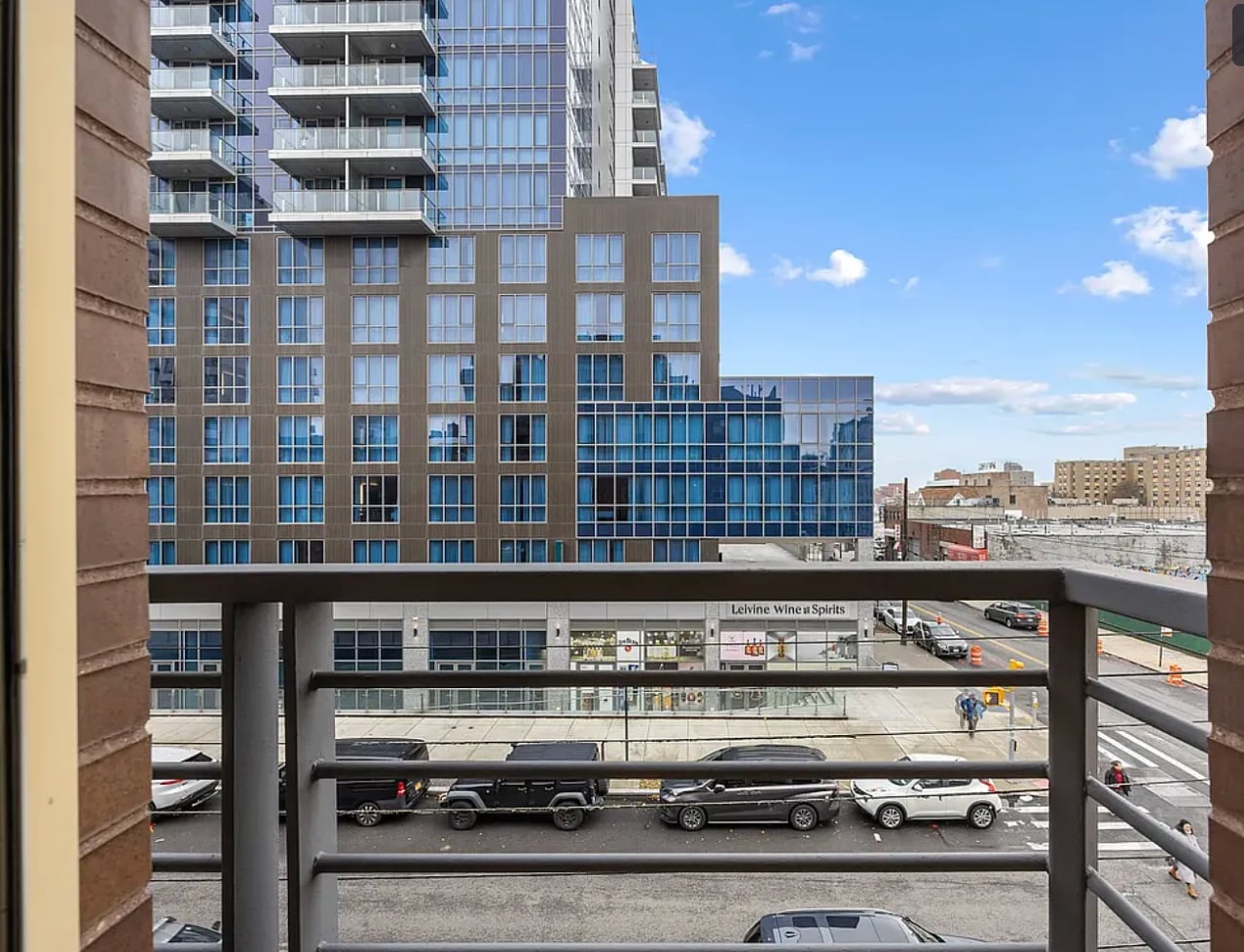 Building Photo - 13438 35th Ave