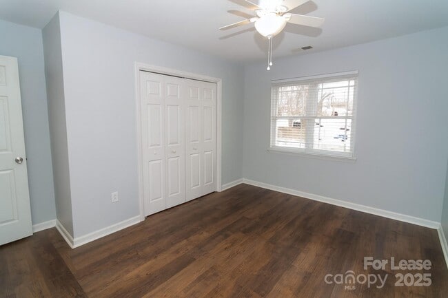 Building Photo - 131 Ashford Hollow Ln