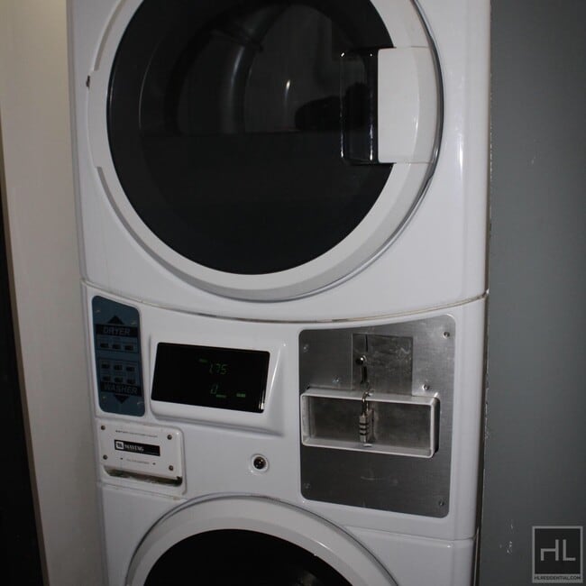 Building Photo - 637 WILSON AVENUE