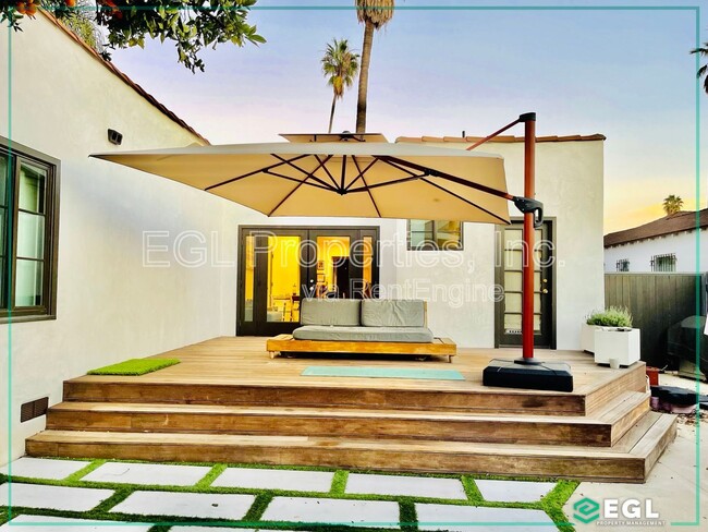 Building Photo - 3927 Degnan Blvd