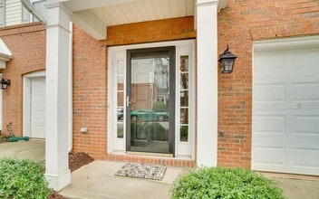 Building Photo - 307 Savoy Ct