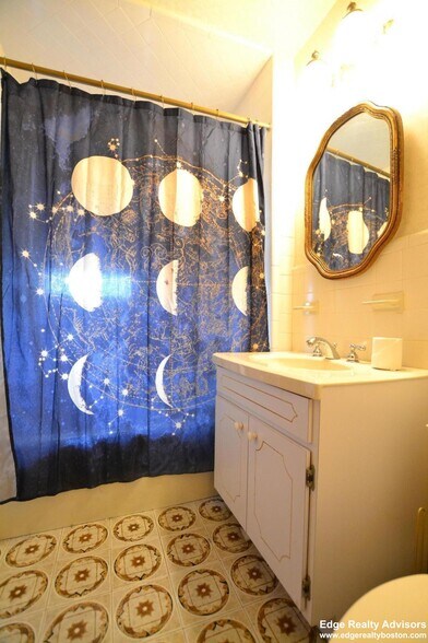 Building Photo - 27 Washington Ave