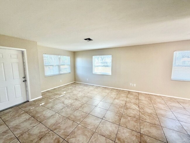 Building Photo - PIKUS (4601 24th Pl SW)