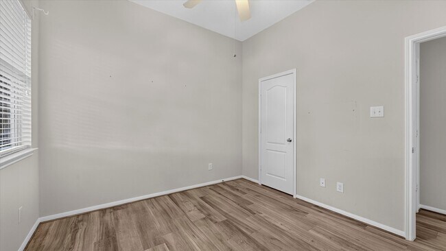 Building Photo - 22626 Fanwick Dr