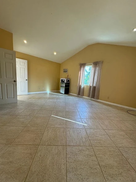 Building Photo - 648 Molinar Ave