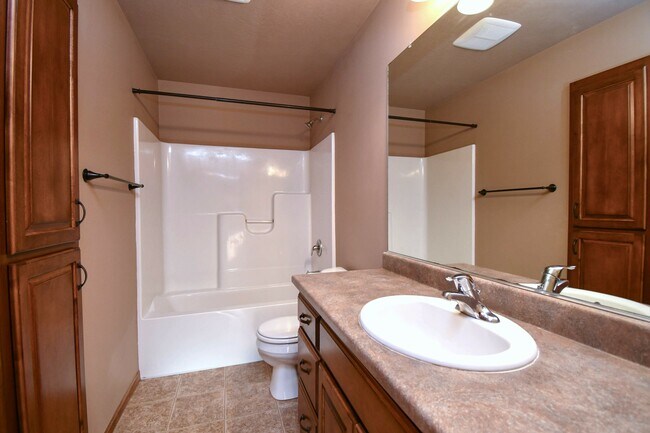 Building Photo - 5512 South Culbert Avenue