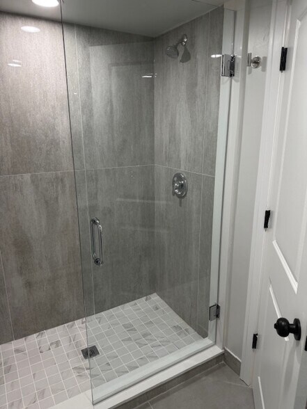 Building Photo - 2750 W Wilcox St