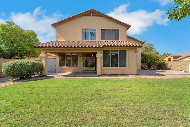 Building Photo - Stunning 5BR House in Chandler