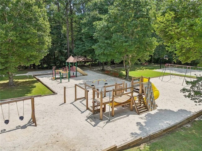 Building Photo - 10475 Willow Meadow Cir