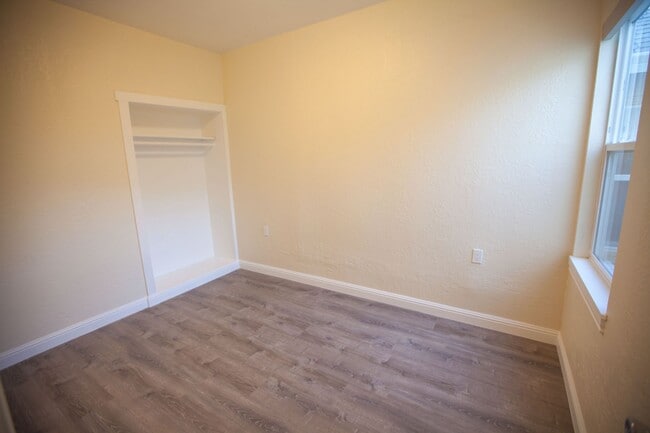 Building Photo - 161 Peoria St