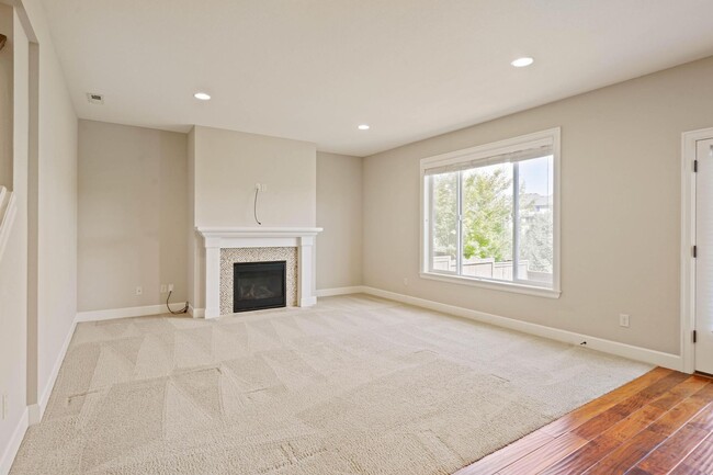 Building Photo - Spacious 4-bdrm/3-bath in North Bethany—Ga...
