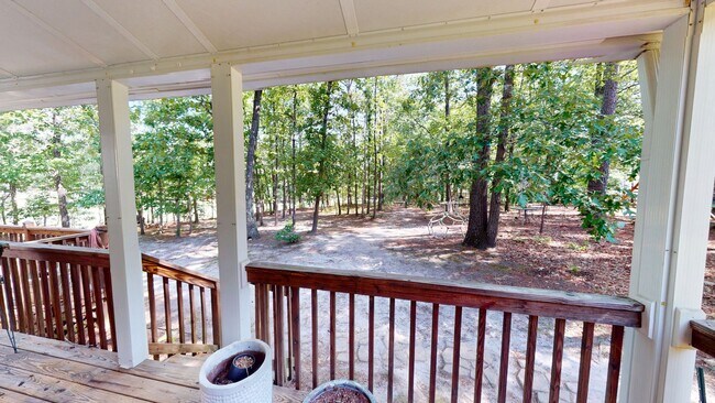 Building Photo - 5 Bedrooms with Golf Course Views in Carol...