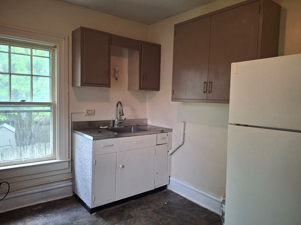 Building Photo - 11 Prather Ave