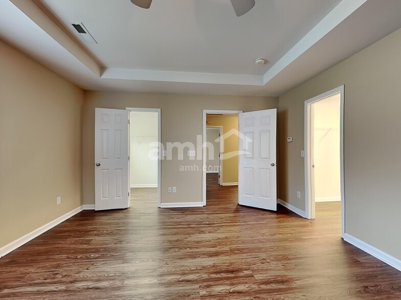 Building Photo - 3120 Genlee Dr