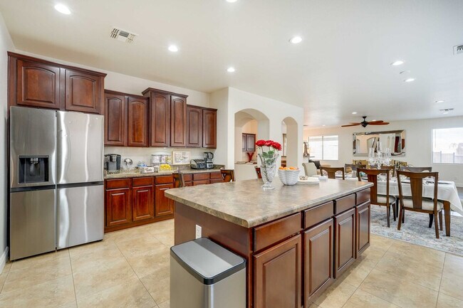 Building Photo - 17547 W Eugene Terrace