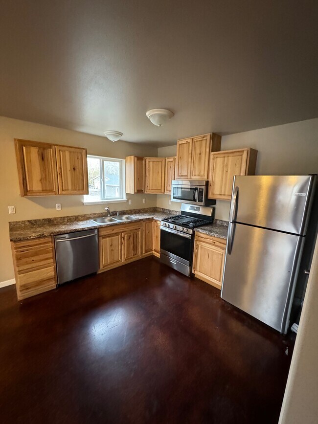 Kitchen - 8145 W Northshore Dr