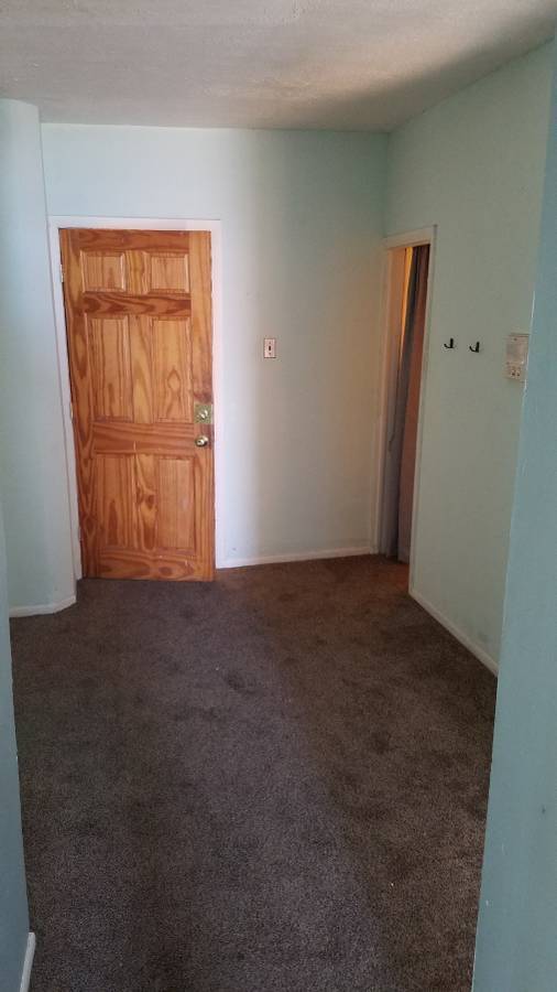 Building Photo - 1332 W 18th St