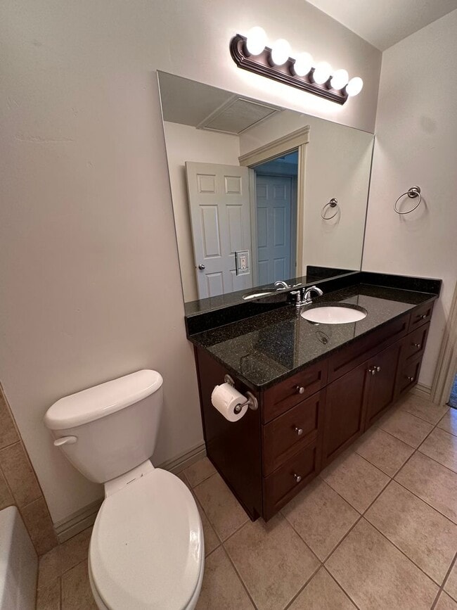 Building Photo - GET $1000 OFF THE FIRST MONTHS RENT!!!