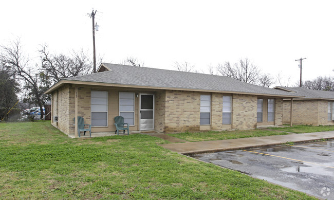 Primary Photo - Chisholm Trail