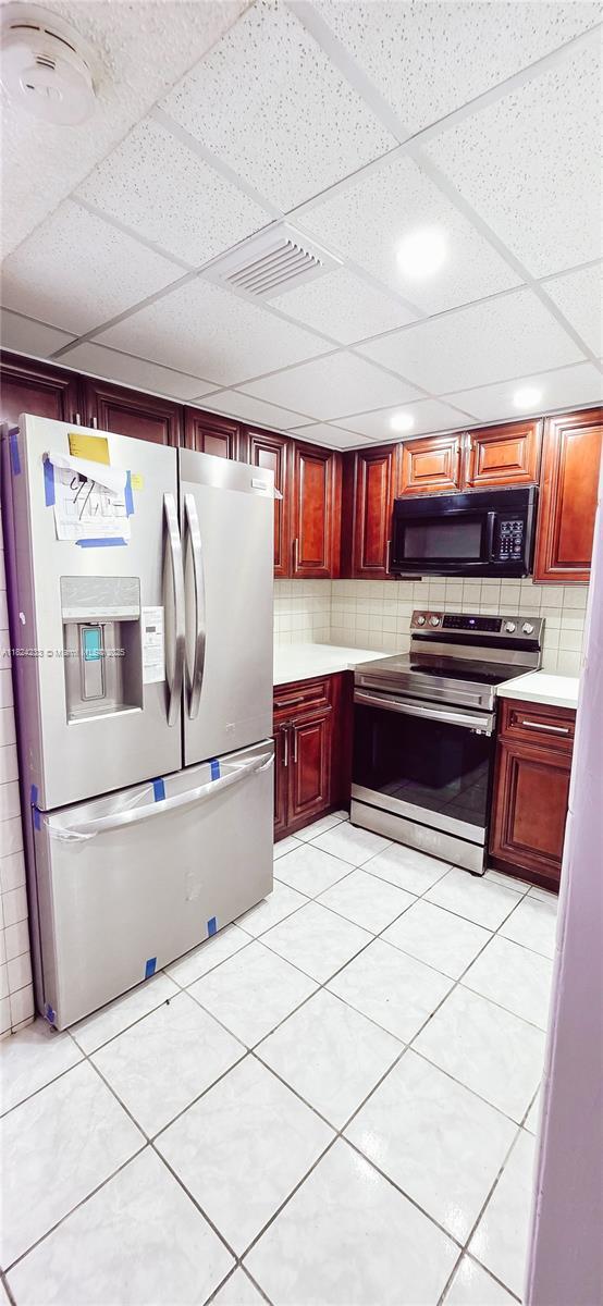 Building Photo - 1100 SW 104th Ct