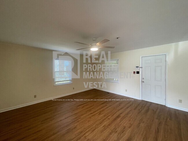 Building Photo - 6712 Hawkinsville Rd