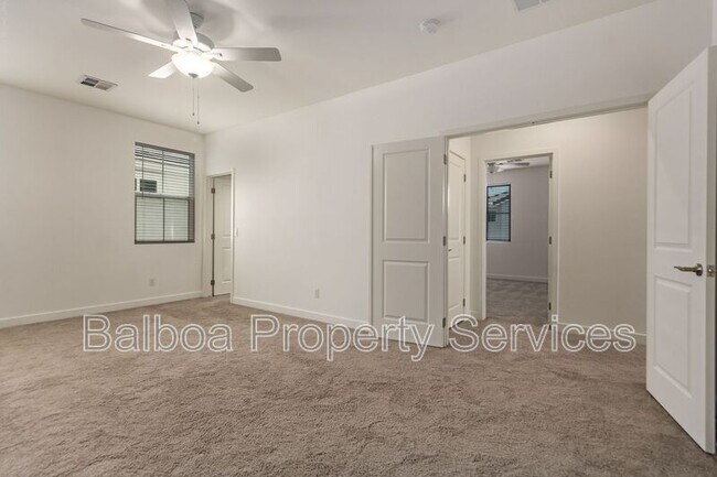 Building Photo - 5528 S Dillon Cir