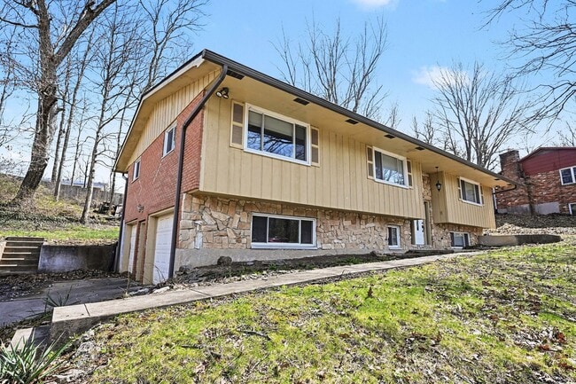 Building Photo - 2613 Rhapsody Dr