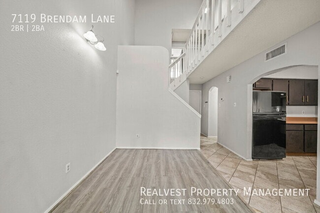 Building Photo - 7119 Brendam Ln