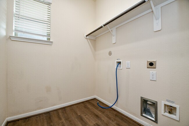 Building Photo - 15210 Ordie Run Dr