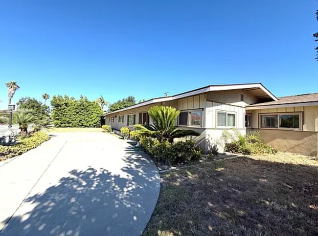 Primary Photo - 12662 Kona Ln