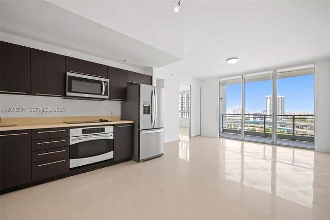 Building Photo - 90 SW 3rd St
