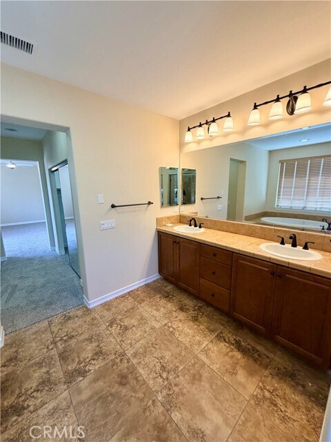 Building Photo - 46291 Miner Dr